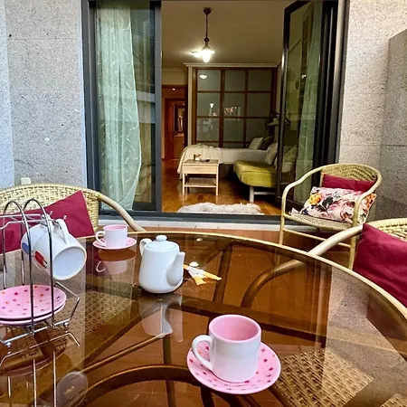 Holibai, Parrulina, Estudio Moderno Con Terracita, Apartment Baiona