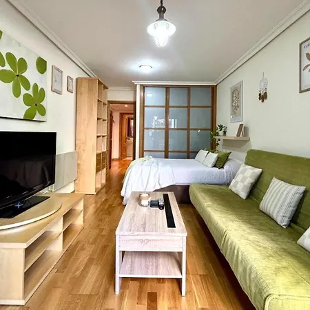 Holibai, Parrulina, Estudio Moderno Con Terracita, *