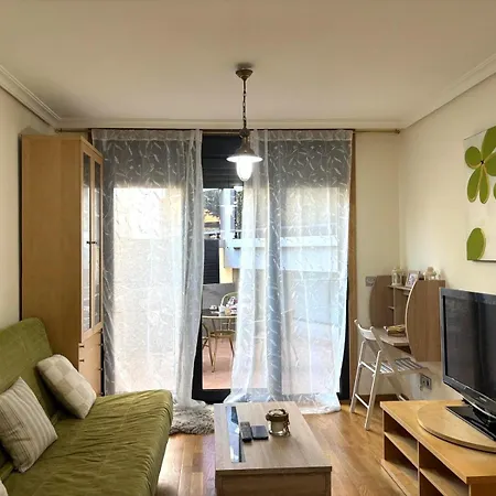 Holibai, Parrulina, Estudio Moderno Con Terracita,