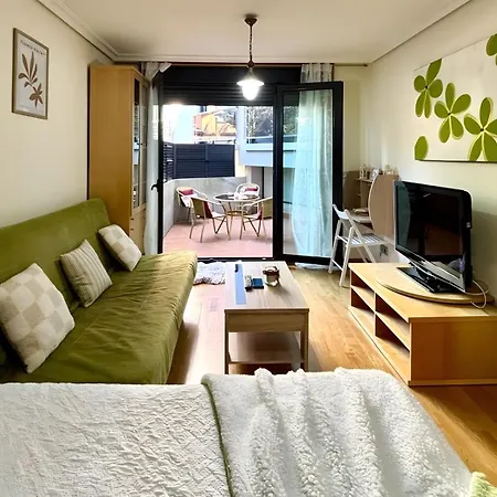 Holibai, Parrulina, Estudio Moderno Con Terracita, Apartment